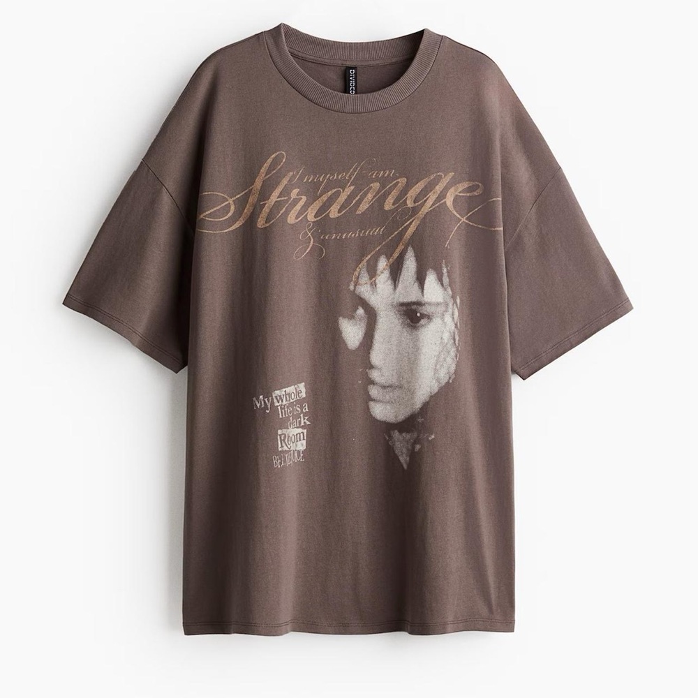 H&M Brown Graphic Tee beetlejuice